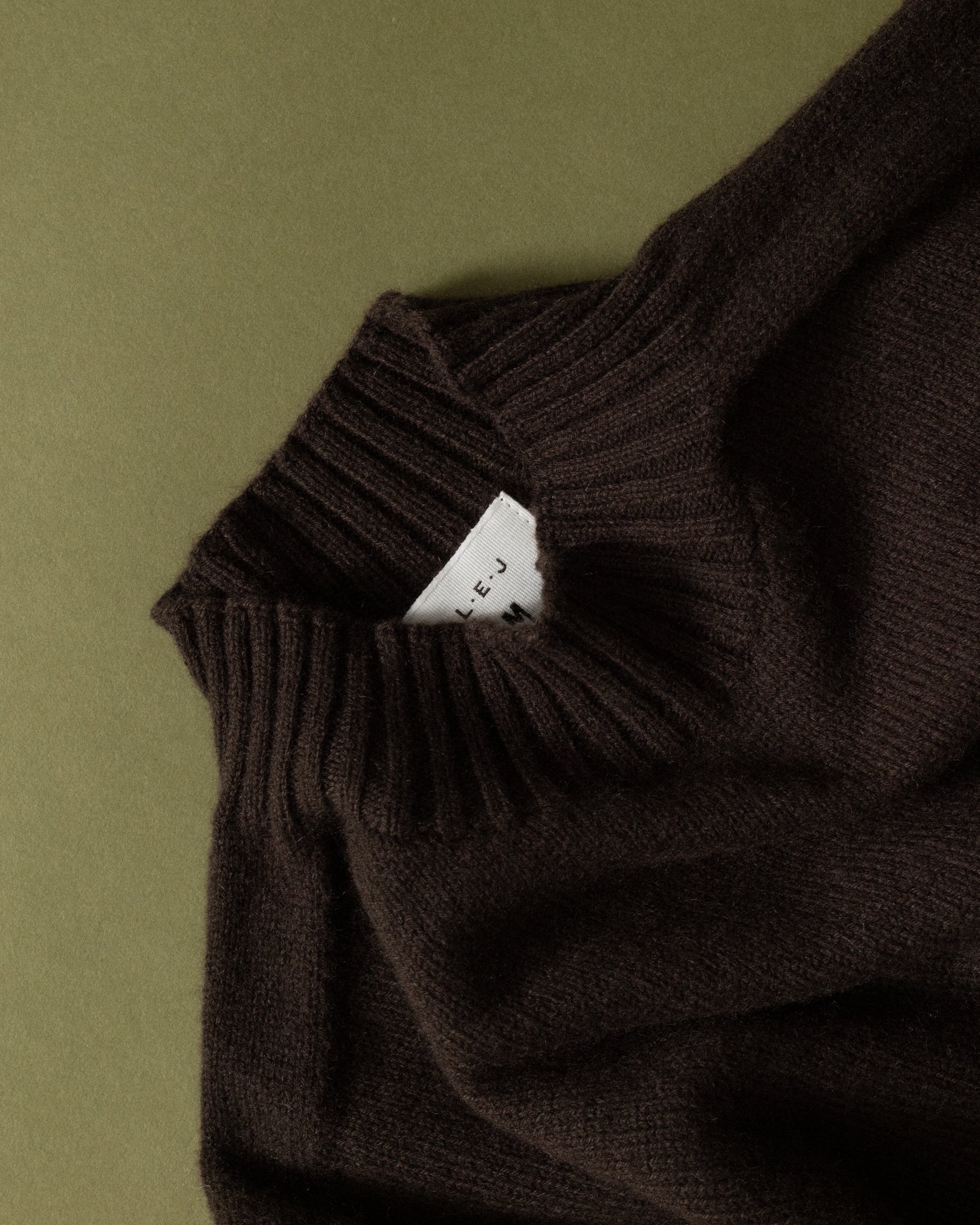 KN-00001-WS6 - Shadow Patch Mock Neck - Image 3